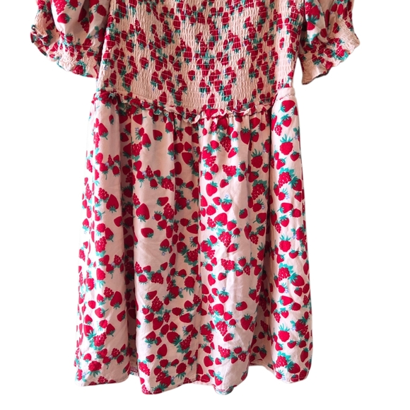 BETSEY JOHNSON Women's Dress Size XXL Strawberry Fields Tiered Smocked Midi - Picture 11 of 16